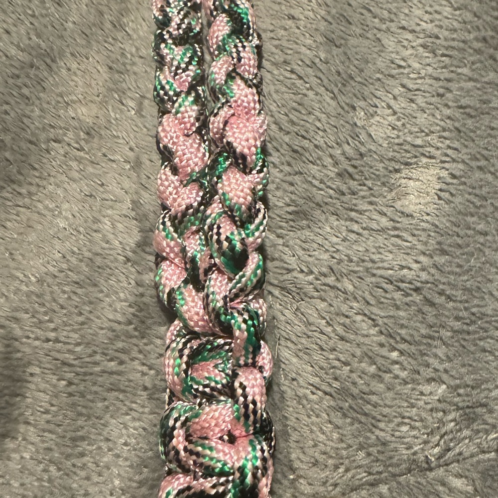 Paracord keychain - Picture 2 of 2